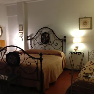 Cisanello House Guest house